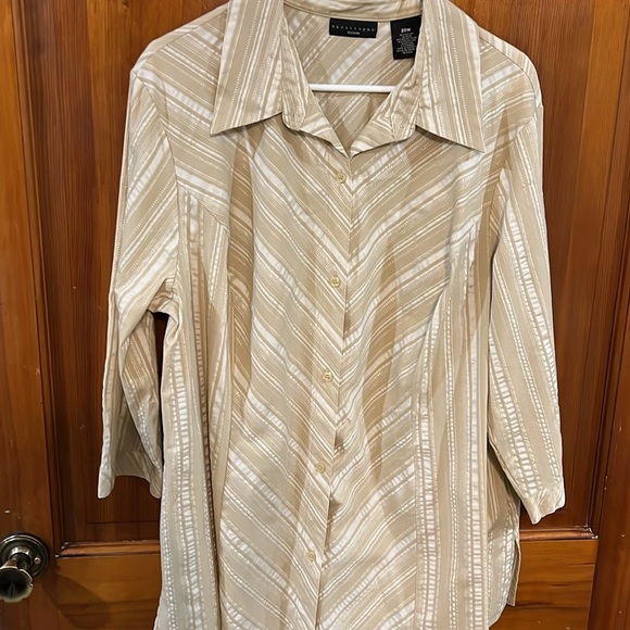 Plus‎ Size Apostrophe Woman Size 22W Beige  & White Striped Button Down - Picture 6 of 8
